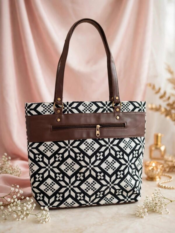 Black & White Printed Women's Handbag